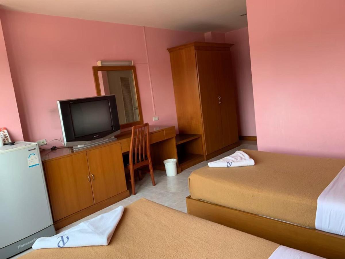 Pat Place Aparthotel Chiang Mai Ngoại thất bức ảnh